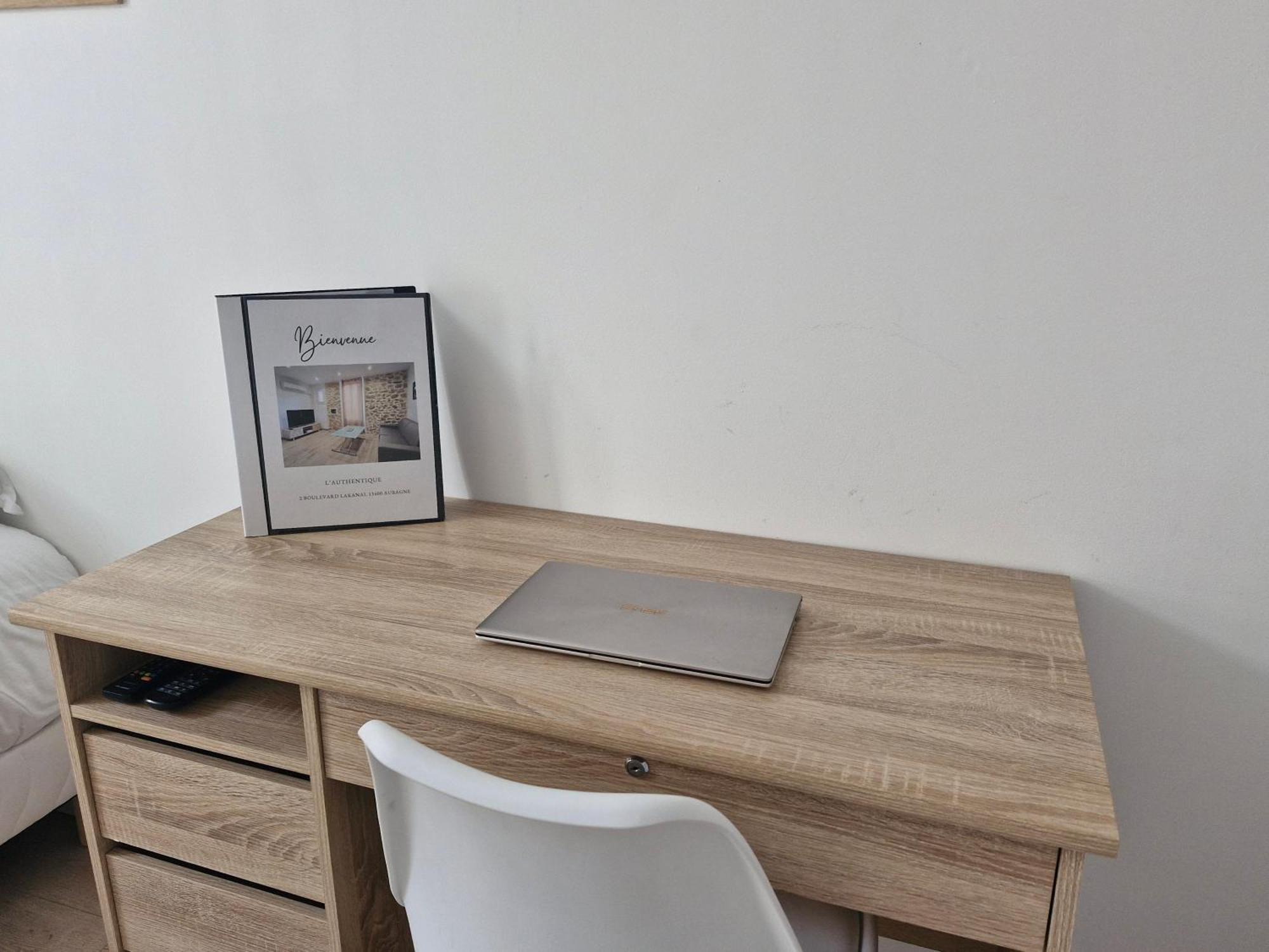 Appartement Tout Confort A 2 Pas Du Centre Ville Aubagne Ngoại thất bức ảnh