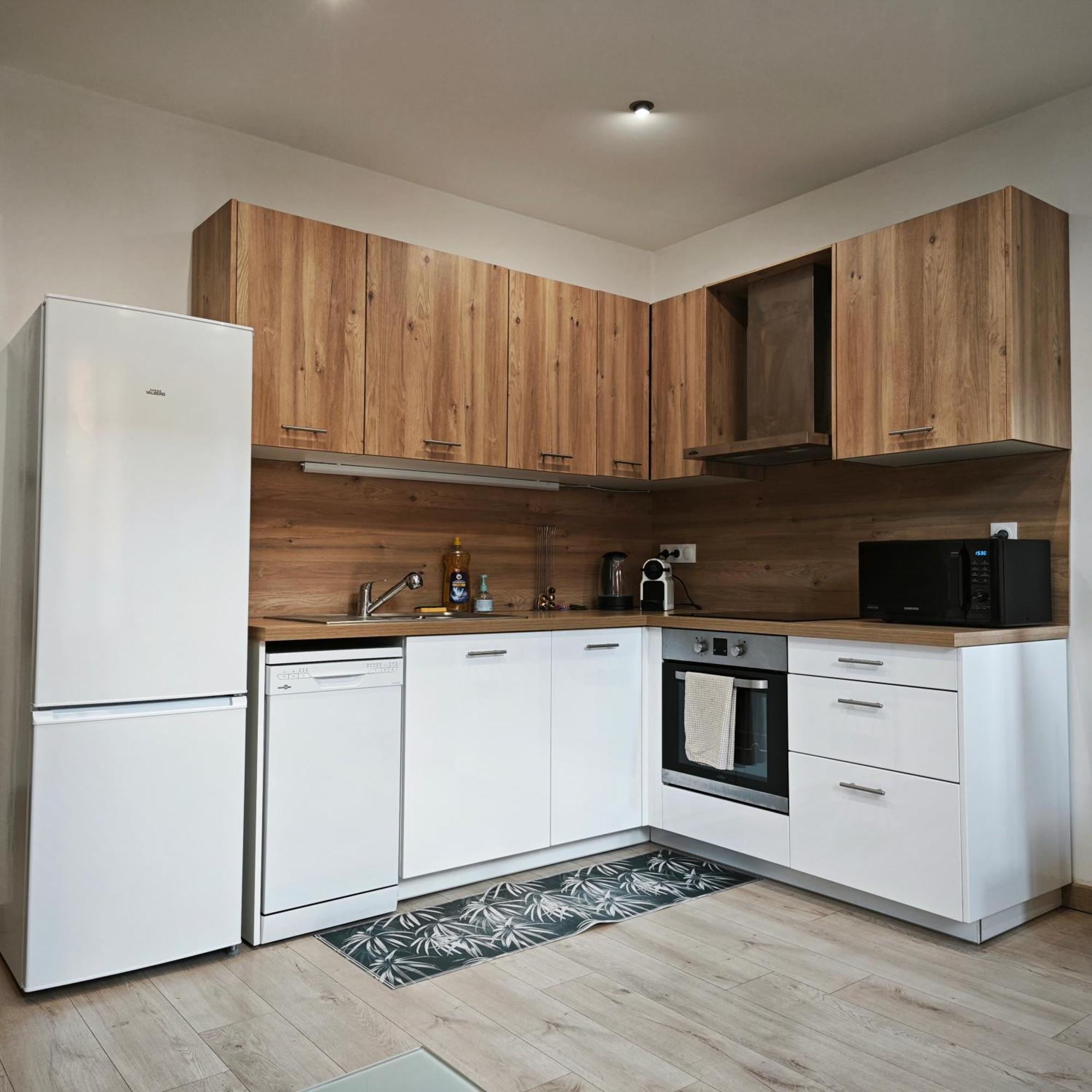 Appartement Tout Confort A 2 Pas Du Centre Ville Aubagne Ngoại thất bức ảnh