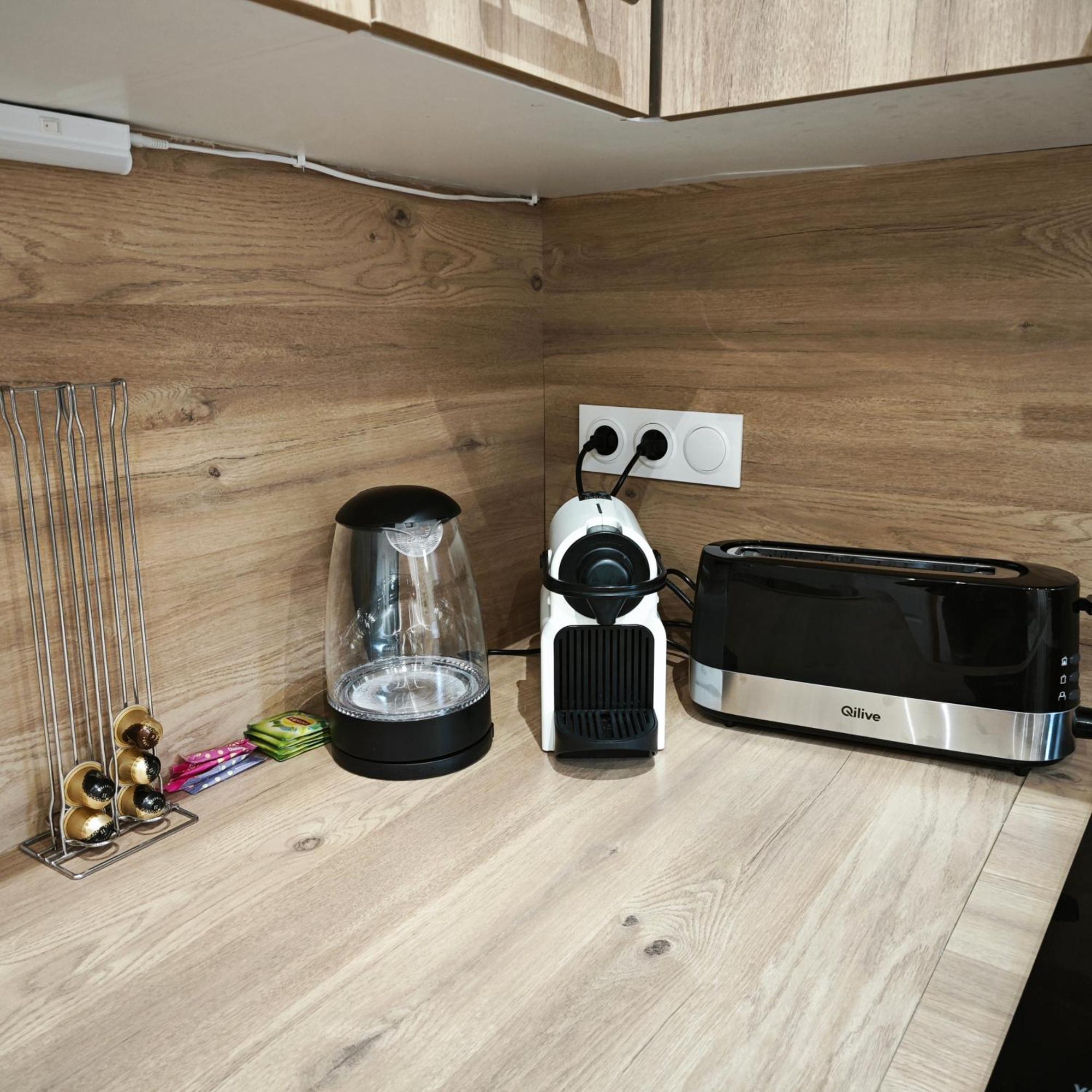 Appartement Tout Confort A 2 Pas Du Centre Ville Aubagne Ngoại thất bức ảnh