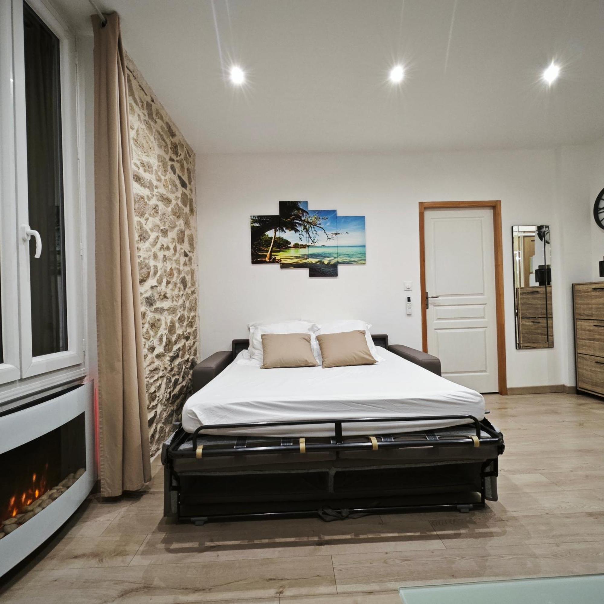 Appartement Tout Confort A 2 Pas Du Centre Ville Aubagne Ngoại thất bức ảnh
